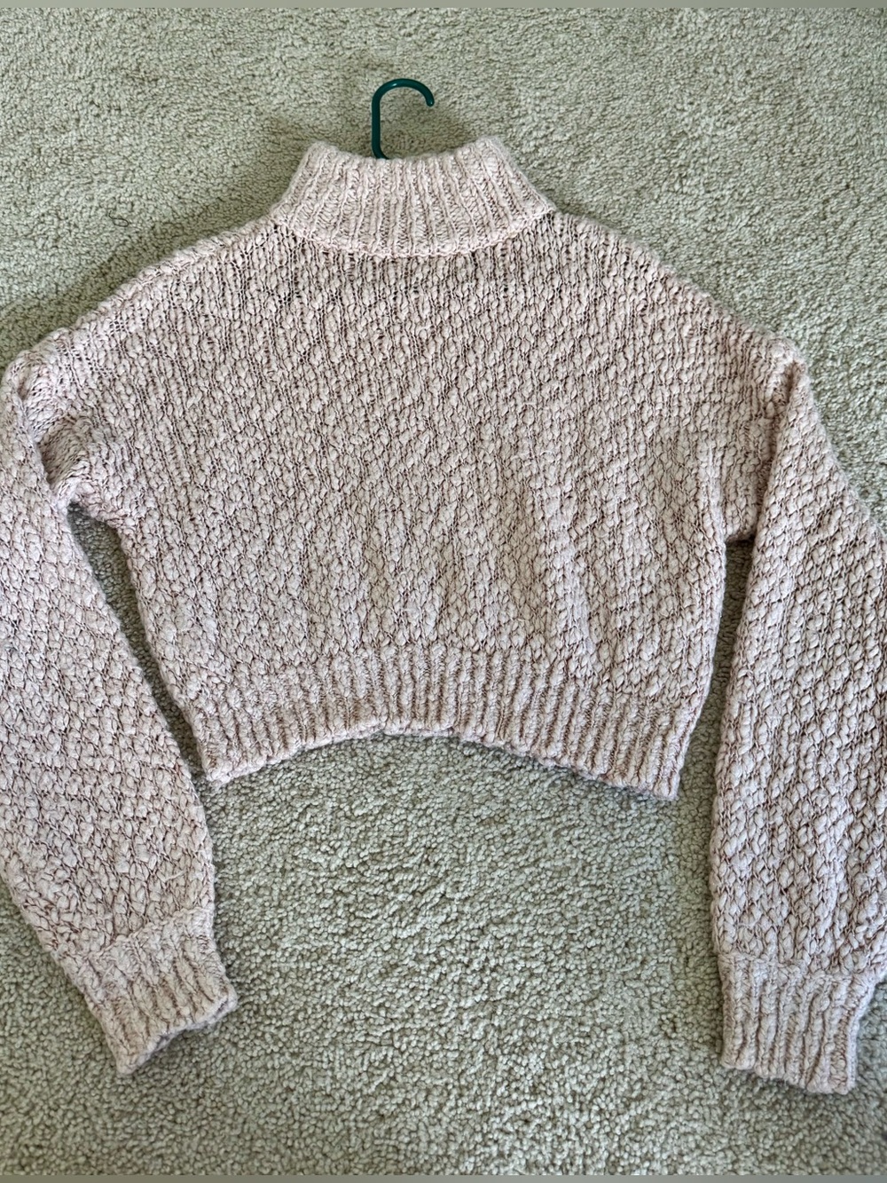 Hollister Cozy Cropped Turtleneck Sweater - Light Pink